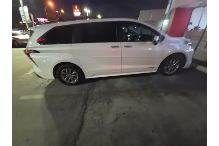 $26291 : Toyota Sienna 2021 XLE 7-Pas image 6