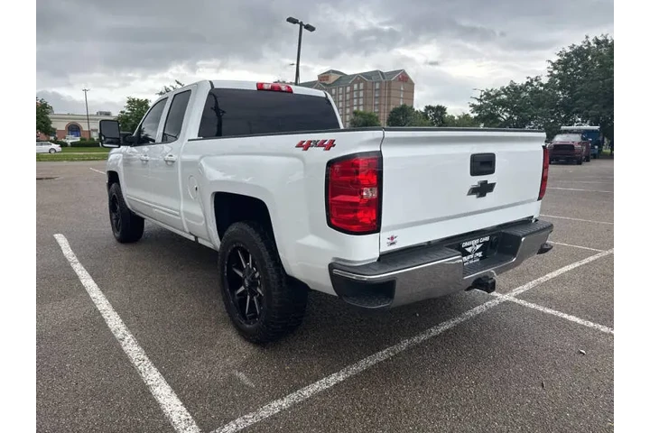$17995 : 2019 Silverado 1500 LD LT image 4