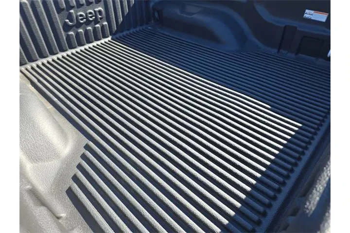 $38990 : Jeep Gladiator 2025 4x4 High image 6