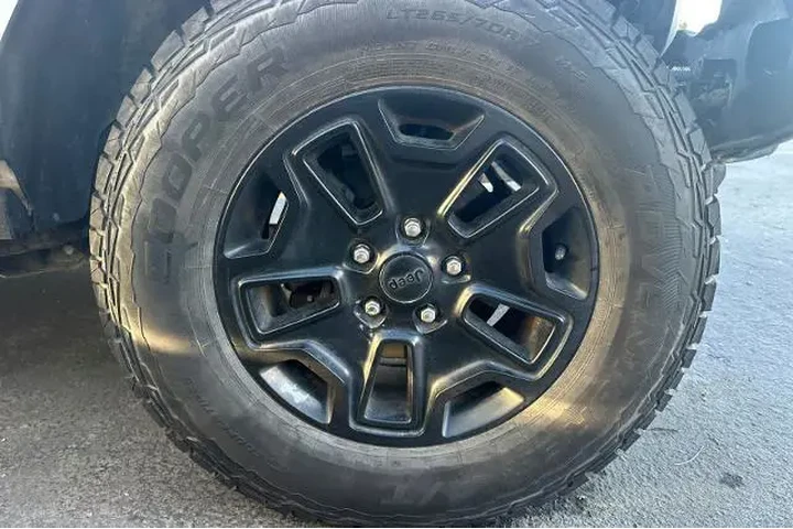 $17995 : Jeep Wrangler Unlimited 2016 image 7