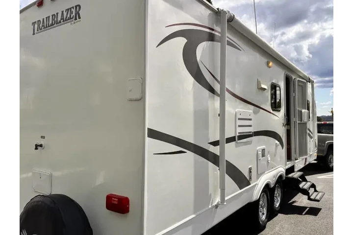 $14950 : 2010 Komfort Trailblazer LE 2 image 10