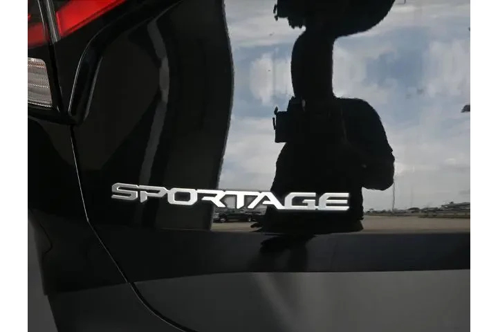 $18095 : Kia Sportage Hybrid 2023 LX image 5