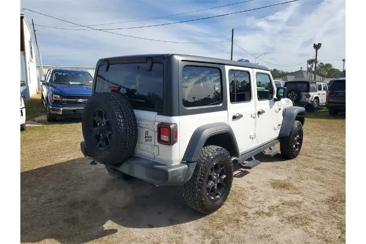 $26498 : Jeep Wrangler Unlimited 2020 image 2