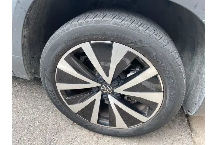 $19432 : Volkswagen Taos 2023 SE 4dr image 5