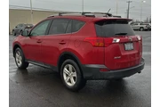 $13677 : Toyota RAV4 2014 AWD XLE 4dr thumbnail