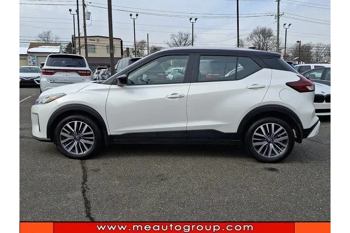$19705 : Nissan Kicks 2024 SV 4dr Cro image 2