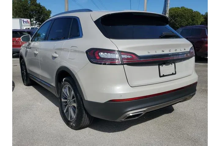 $28490 : Lincoln Nautilus 2023 Standa image 3