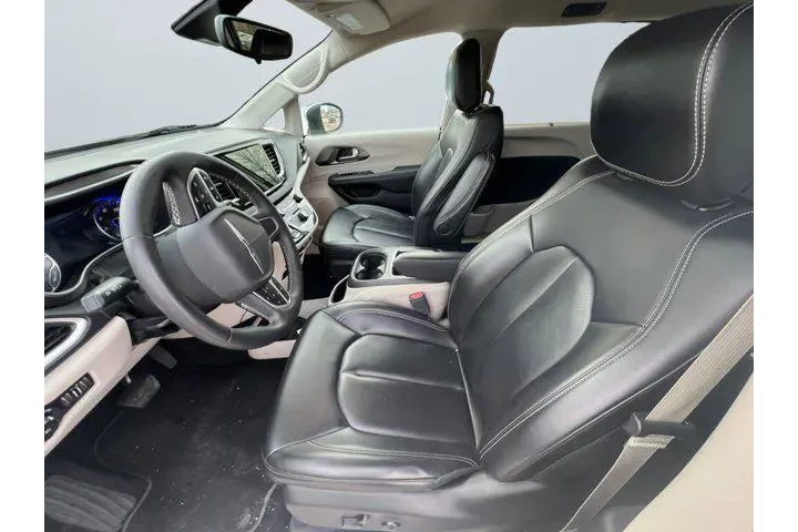 $25997 : Chrysler Pacifica 2023 Touri image 9