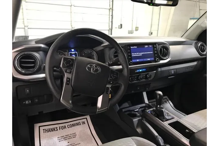 $32989 : Toyota Tacoma 2021 4x4 TRD S image 4
