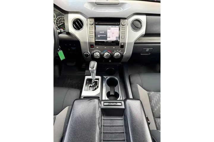 $17995 : 2019 Tundra Limited 5.7L V8 image 9