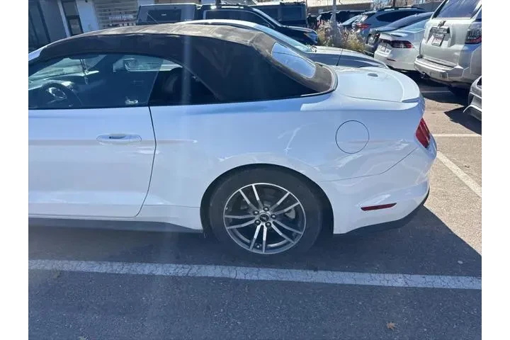 $16951 : Ford Mustang 2016 EcoBoost P image 9