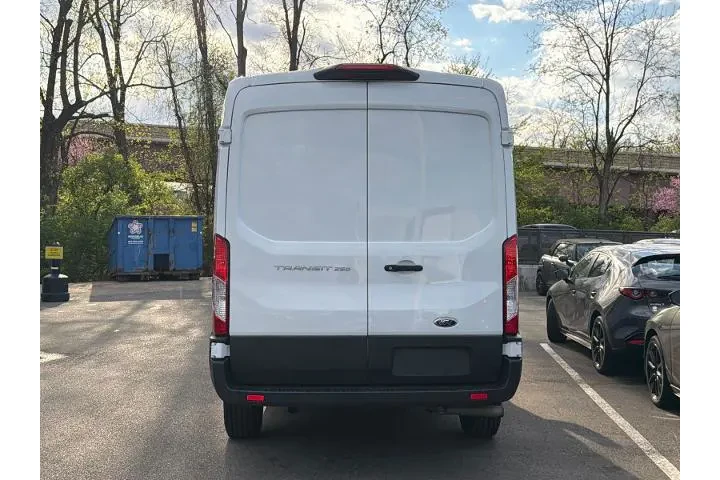 $37000 : Ford Transit 2023 250 3dr SW image 9