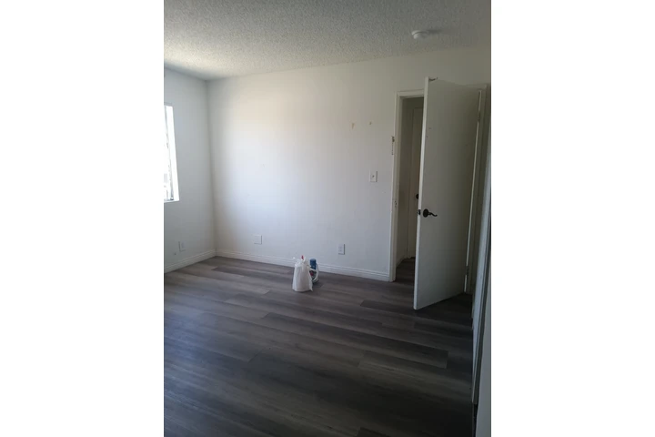 $1300 : Rento recamara image 1