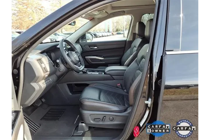 $39895 : Nissan Pathfinder 2024 AWD P image 4