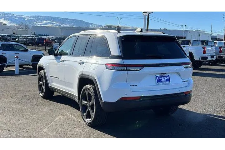 $35984 : Jeep Grand Cherokee 2023 4x4 image 7