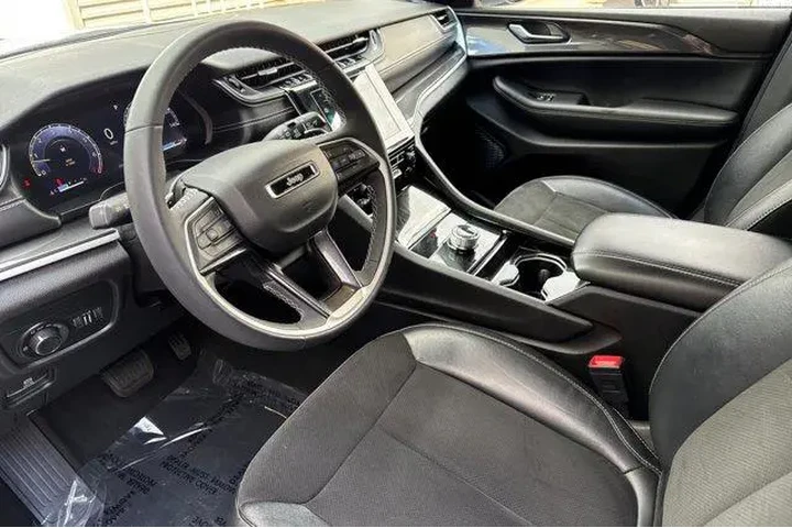 $31156 : Jeep Grand Cherokee L 2023 4 image 10