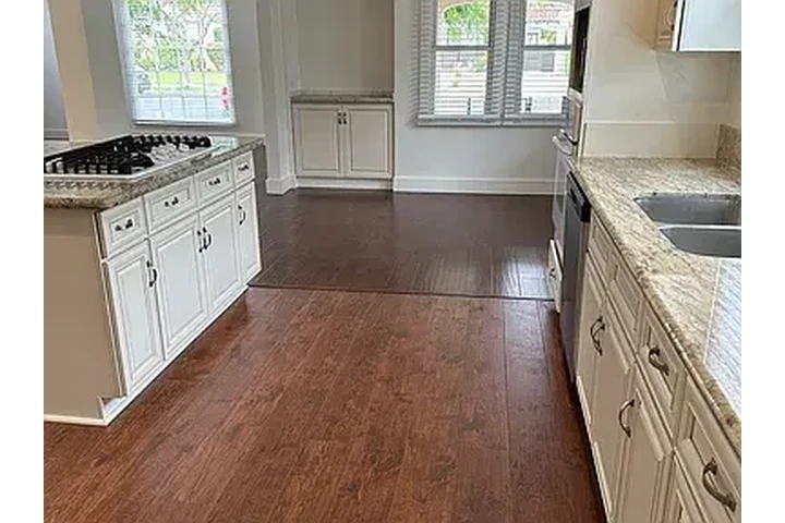 $2000 : 2bed available now image 4
