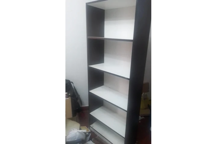 Se vende librero de 5 cuerpos image 2