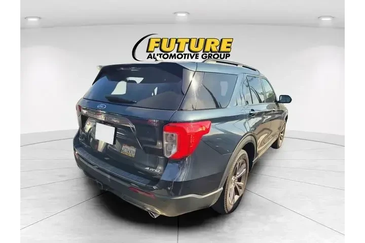 $34997 : Ford Explorer 2023 AWD XLT 4 image 4
