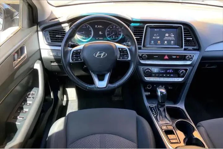 $6981 : Hyundai SONATA 2019 SEL 4dr image 6