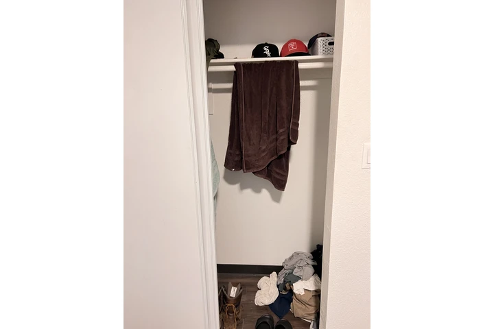 $900 : Rento Recamara image 3