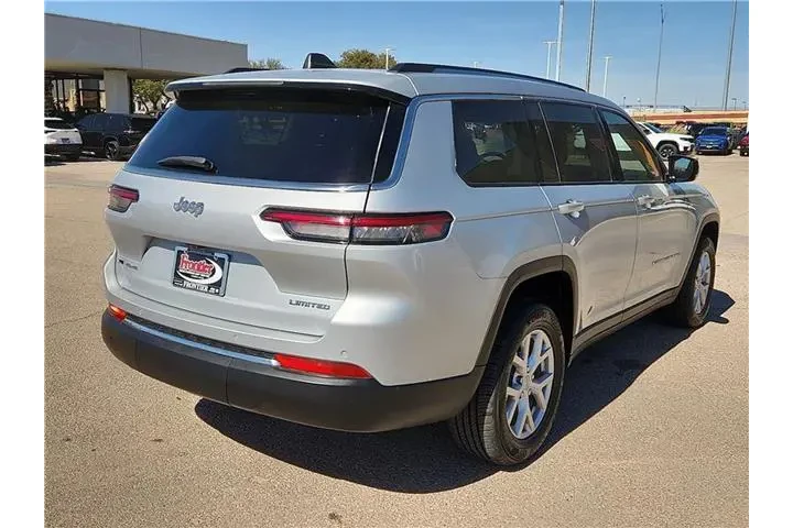 $30995 : Jeep Grand Cherokee L 2022 4 image 4