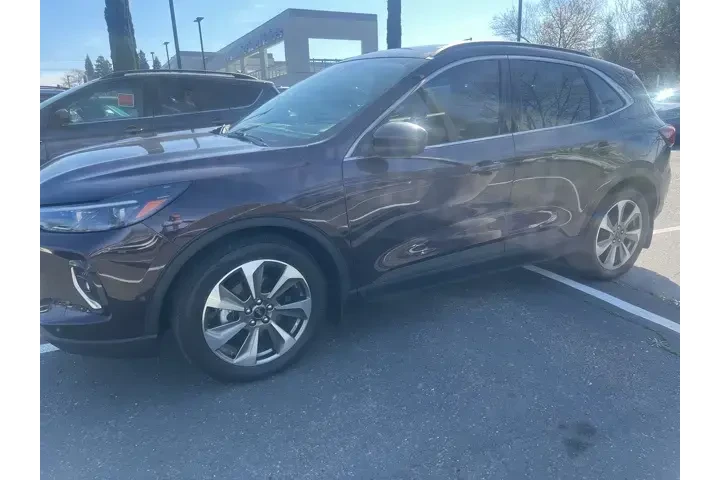 $28988 : Ford Escape Hybrid 2023 Plat image 10