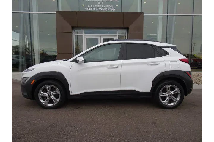 $20564 : Hyundai KONA 2022 AWD SEL 4d image 2