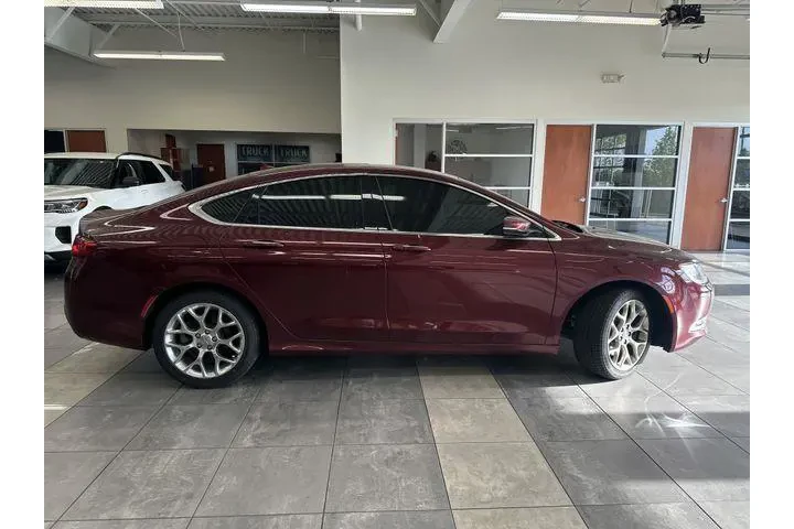 $14000 : Chrysler 200 2016 AWD C 4dr image 9