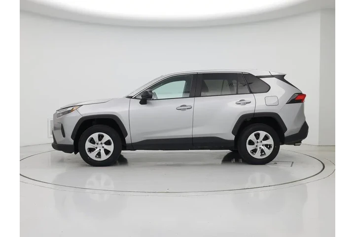 $26998 : Toyota RAV4 2024 AWD LE 4dr image 3