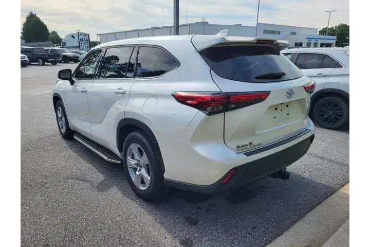 $29450 : Toyota Highlander 2021 L 4dr image 6