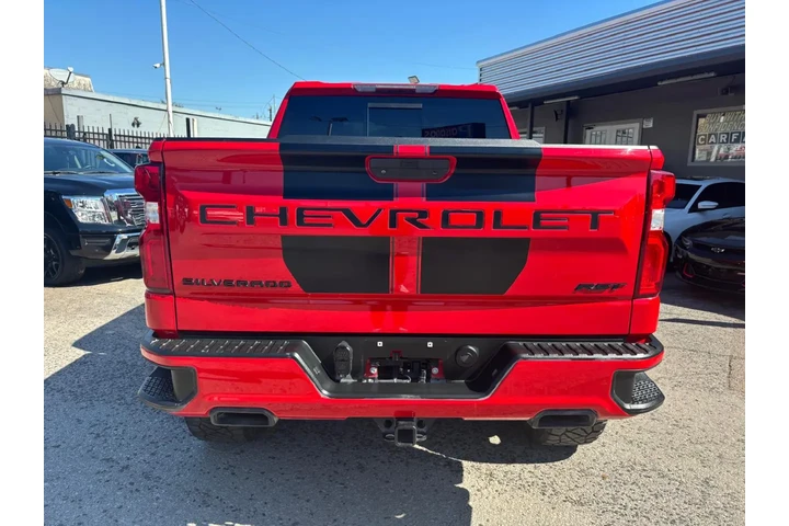 2021 Silverado 1500 RST image 5