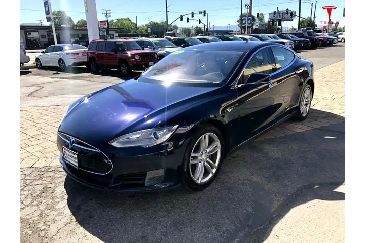$17990 : 2013 Model S Signature image 5