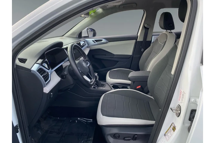 $29113 : Volkswagen Taos 2025 SE 4dr image 9