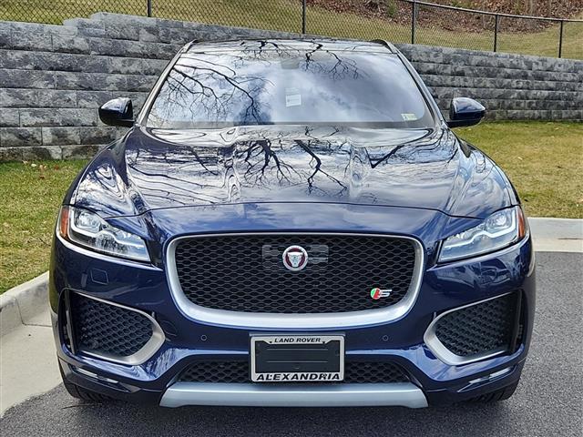 $30990 : 2019 F-PACE S image 8