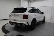 $23995 : Kia Sorento 2021 AWD SX 4dr thumbnail