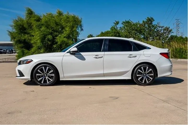 $24933 : Honda Civic 2024 EX 4dr Seda image 3