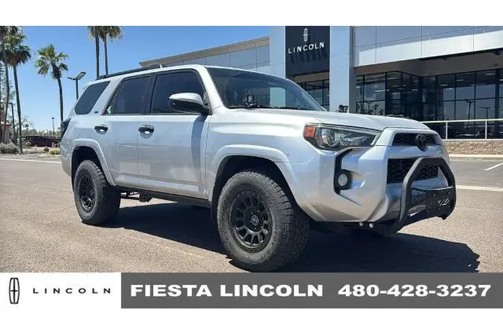 $31258 : Toyota 4Runner 2016 4x4 SR5 image 1