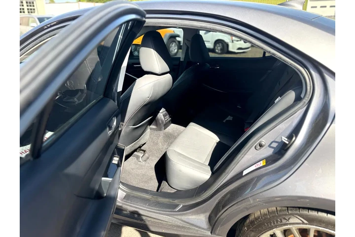 $17995 : 2015 IS image 7