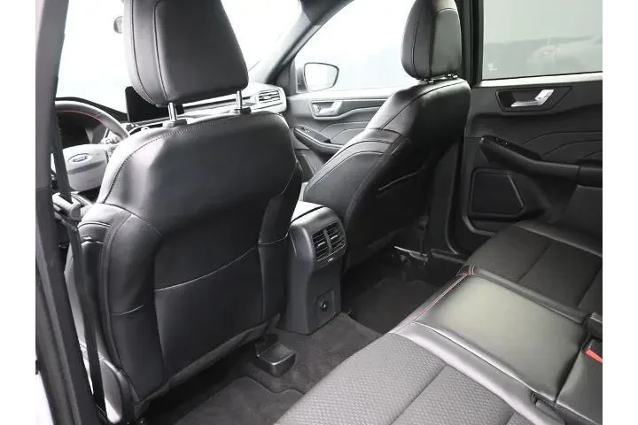 $24099 : Ford Escape 2025 AWD ST-Line image 2