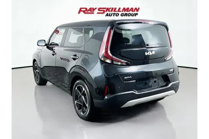 $19975 : Kia Soul 2023 EX 4dr Crossov image 5