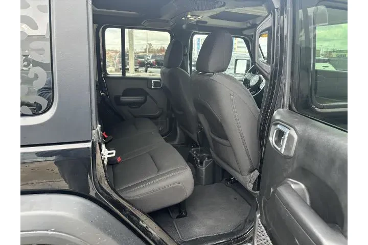 $23474 : Jeep Wrangler Unlimited 2021 image 6