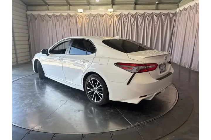 $15999 : Toyota Camry 2019 SE 4dr Sed image 5