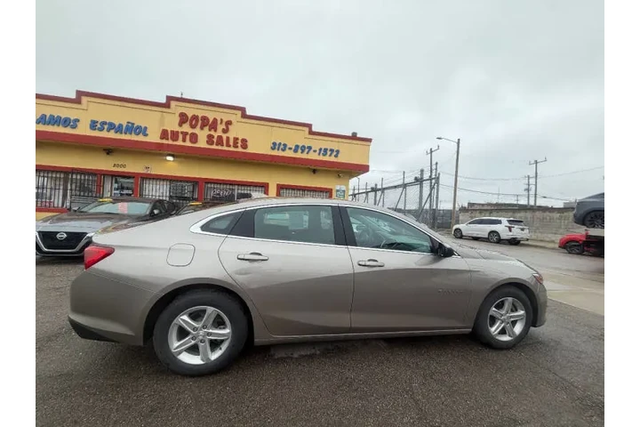 2023 Malibu LT image 9