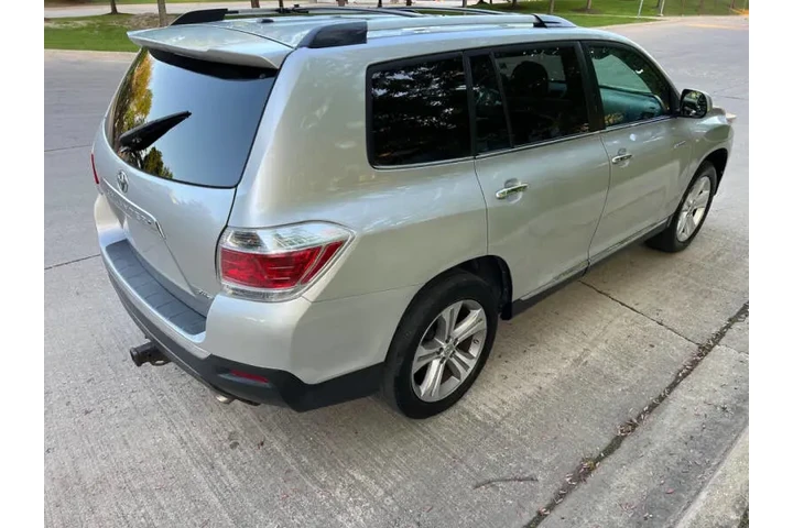 $12495 : 2011 Highlander Limited image 8