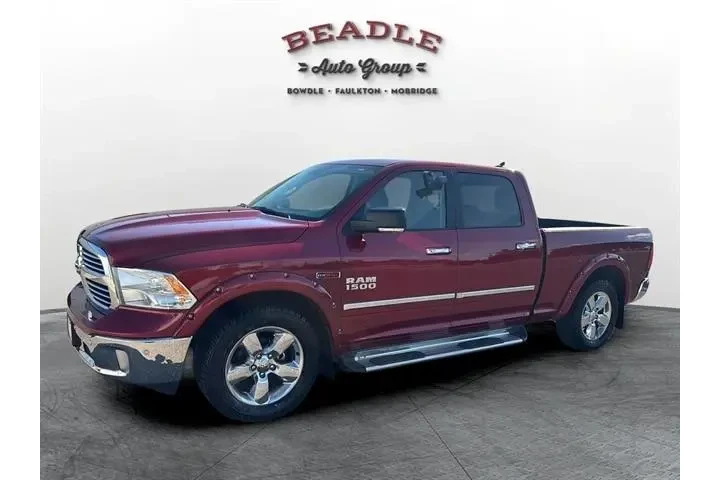 $17900 : Ram 1500 2015 4x4 SLT 4dr Cr image 1