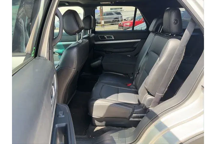 $18400 : Ford Explorer 2017 XLT 4dr S image 10