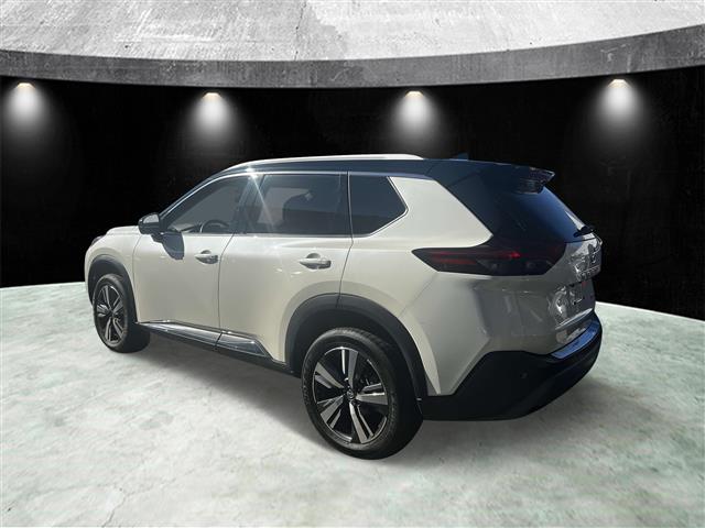 $22985 : Pre-Owned 2021 Rogue AWD SL image 3