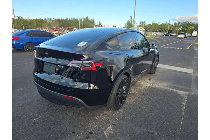 $30990 : Tesla Model Y 2023 AWD Perfo image 4