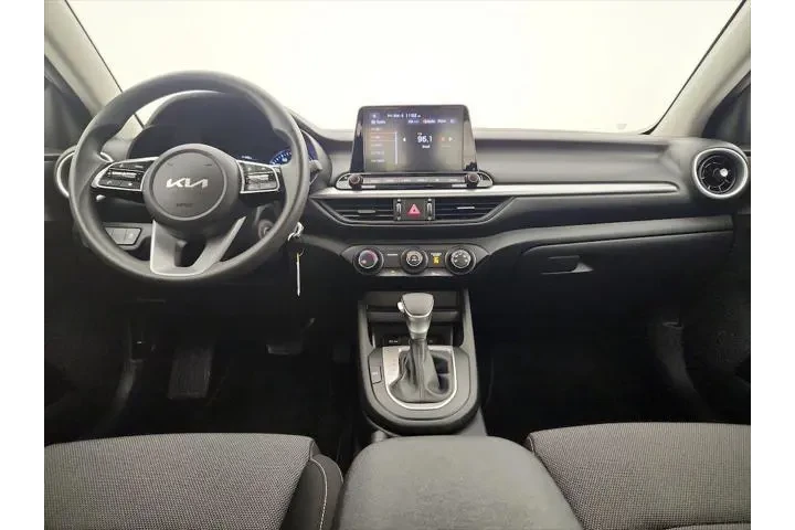 $17998 : Kia Forte 2024 LXS 4dr Sedan image 9